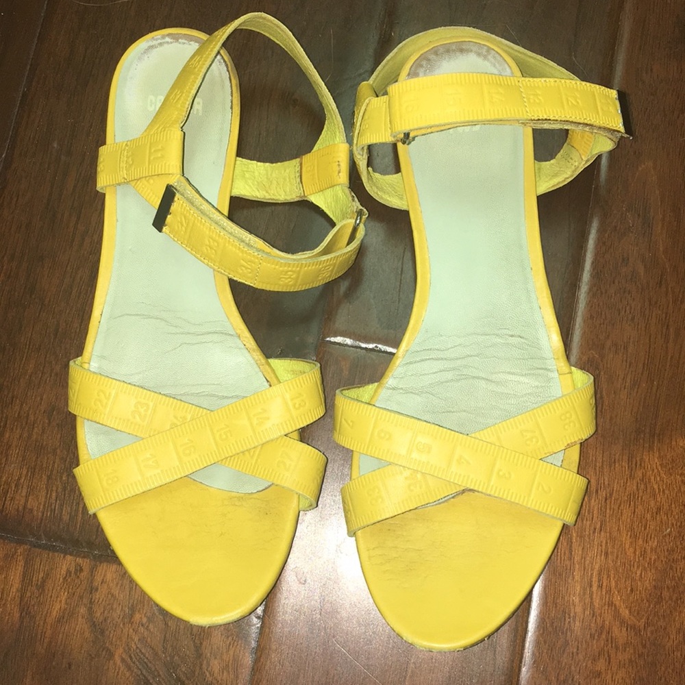 Anthropologie - Black Camper - Ruled & Reasoned - Picture 2 of 8